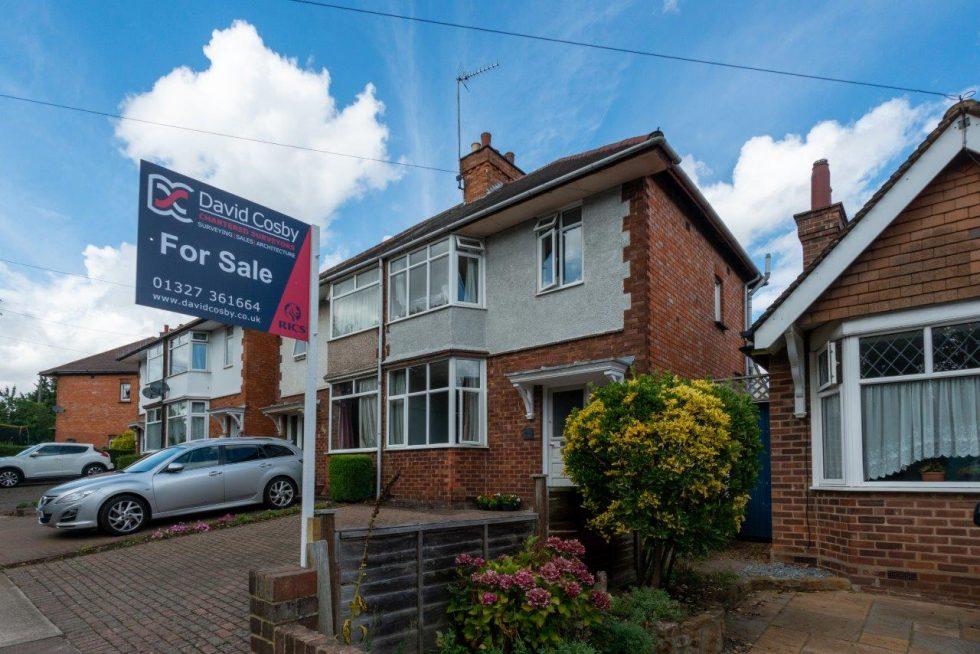 156 Duston Road FOR SALE David Cosby Chartered Surveyors & Estate